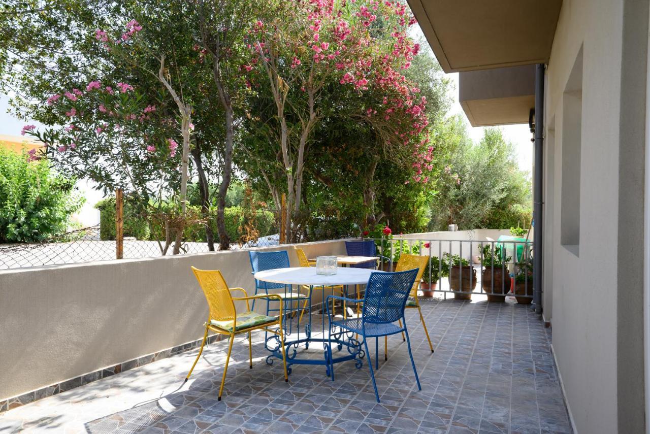 Walk 2 The Beach; Ammoudara Apts Gazi Exterior photo